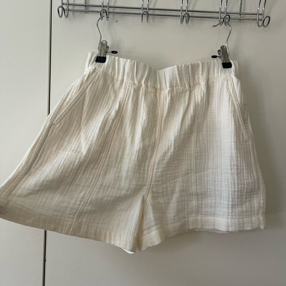 NWOT Madewell Lightspun Easy Pull On Short in Cream - Picture 3 of 14